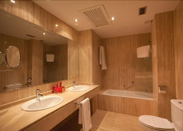 도나 테레사 호텔 4*