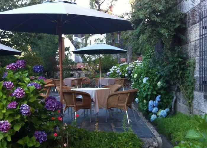 多纳特瑞萨酒店 酒店